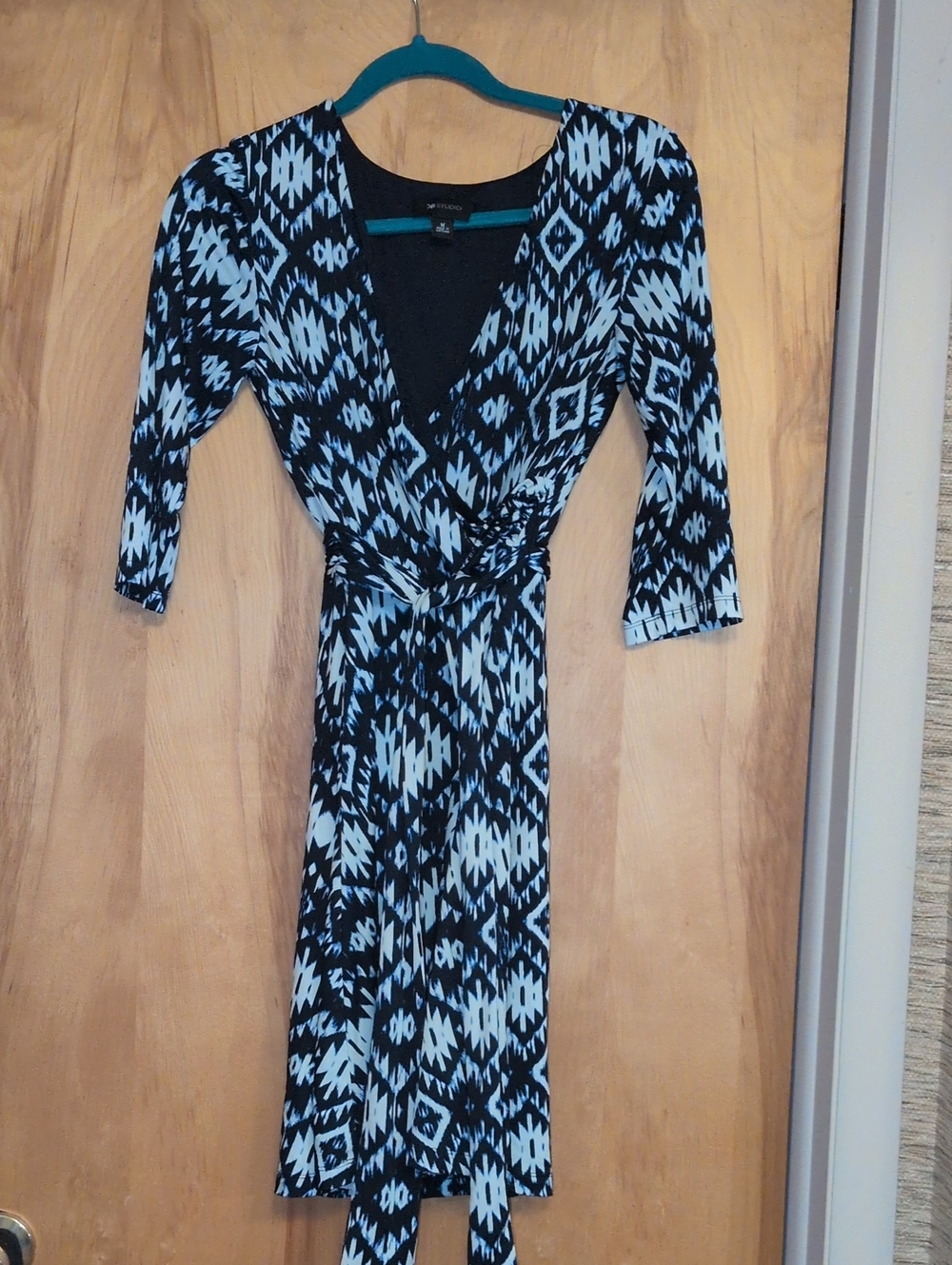 Studio Dark Blue and Light Blue aNd White Wrap Dress with Geometric Print Size M